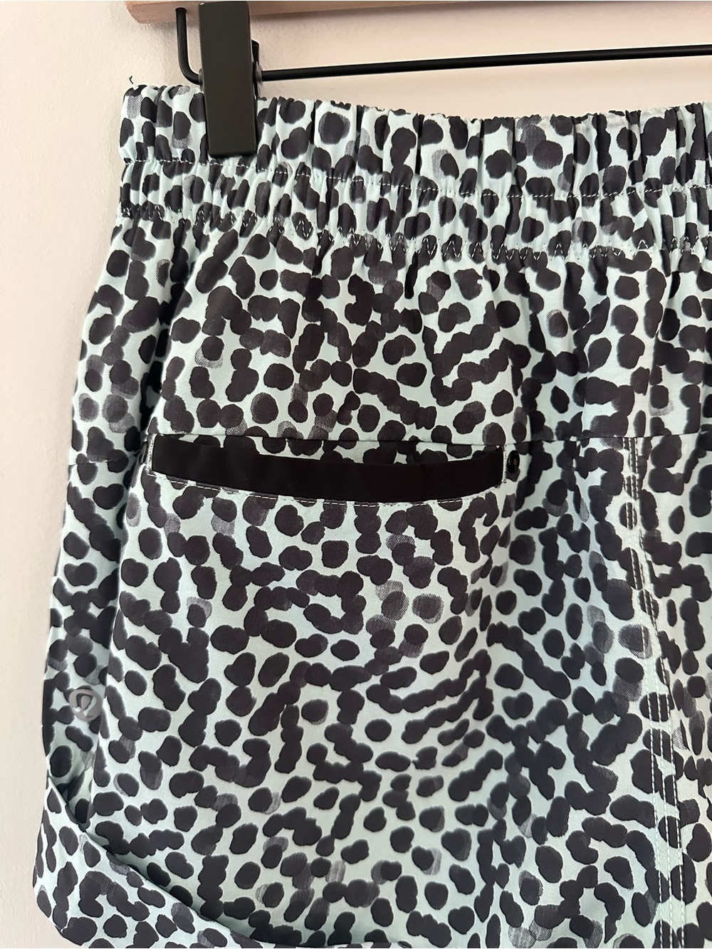 Lululemon Spring Break Away 3” Mint Green with Black Dot Print Drawstring Shorts - Picture 4 of 14